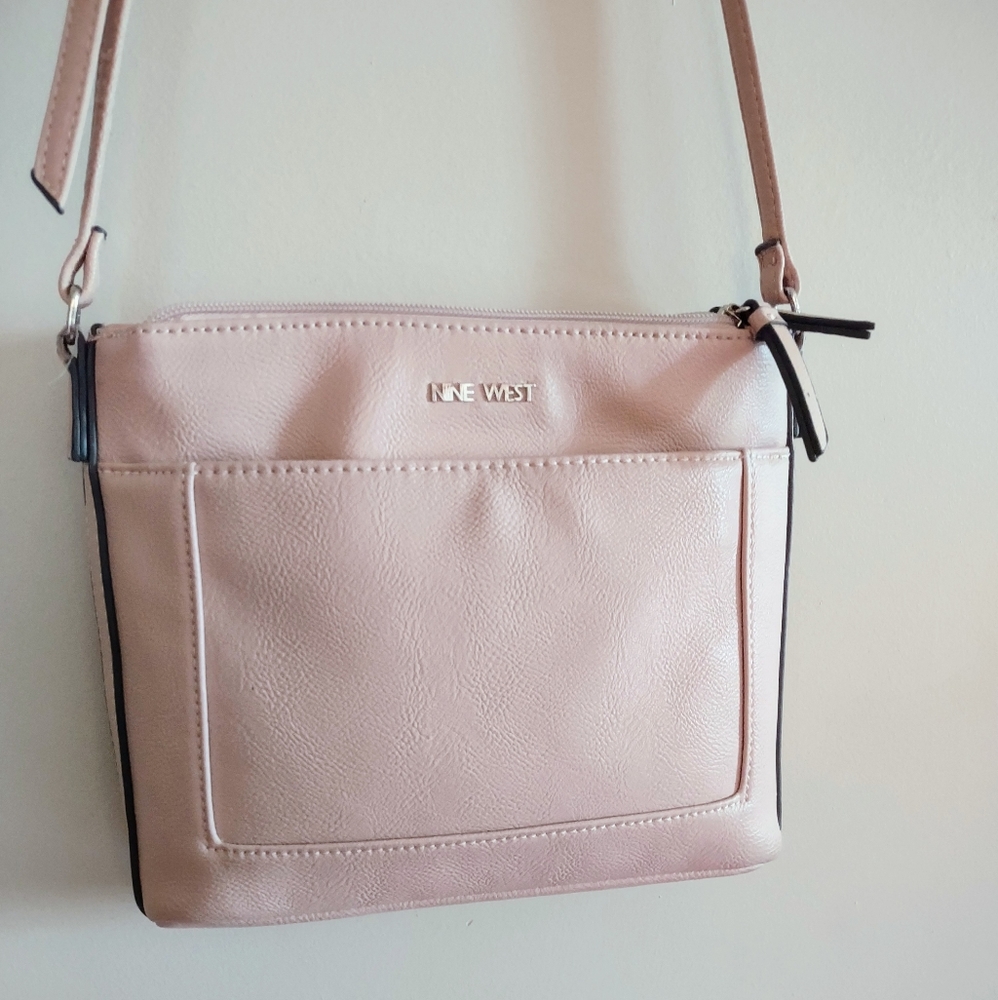 nine west • blush 3 compartment crossbody bag